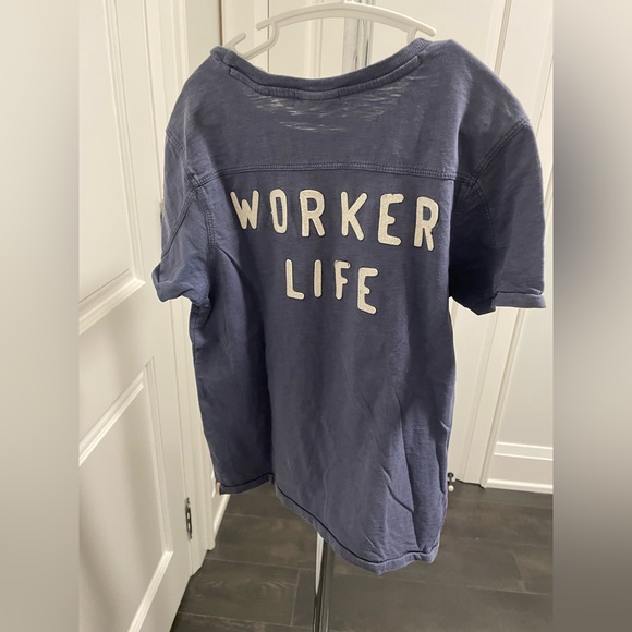 Cool tee! - Picture 2 of 2